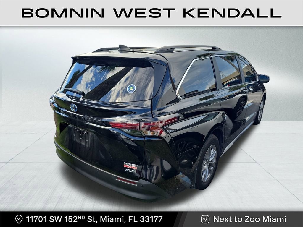 2025 Toyota Sienna XLE