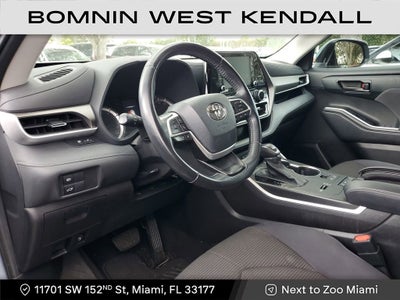 2022 Toyota Highlander LE