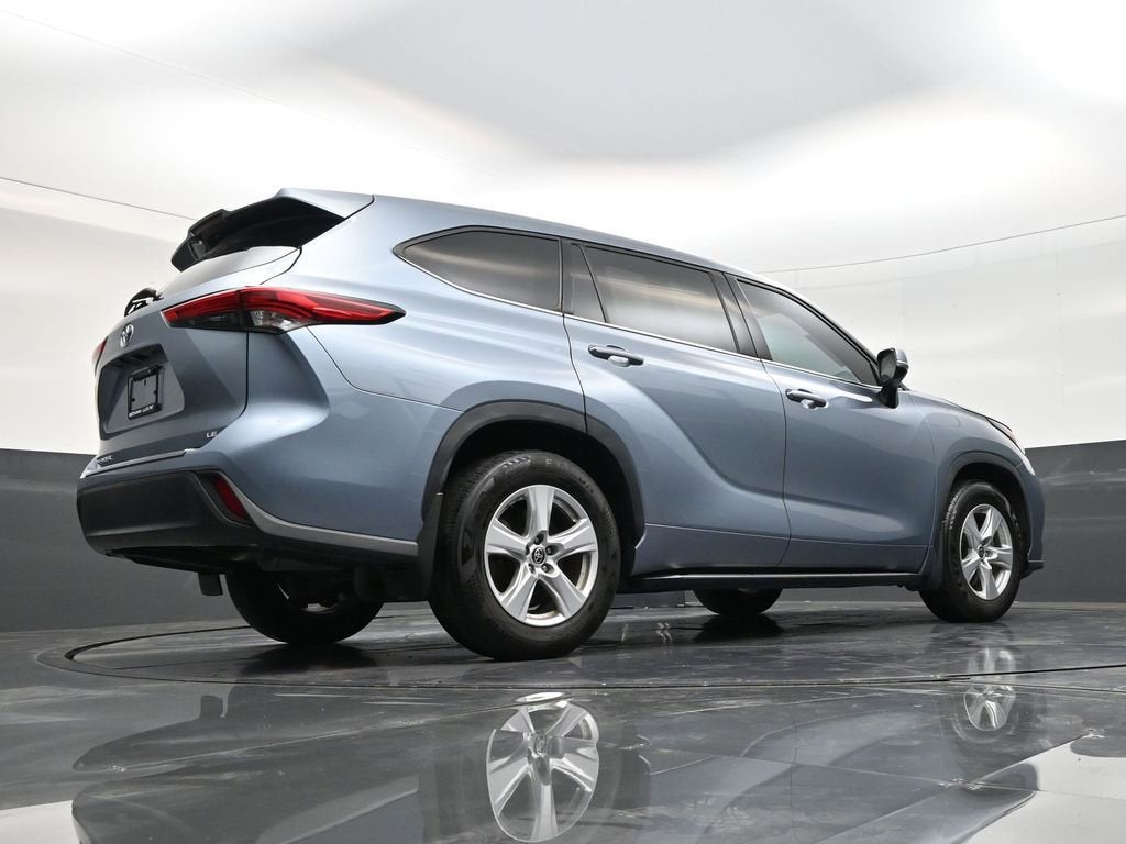 2022 Toyota Highlander LE