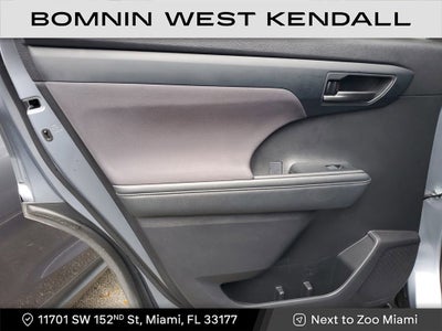 2022 Toyota Highlander LE