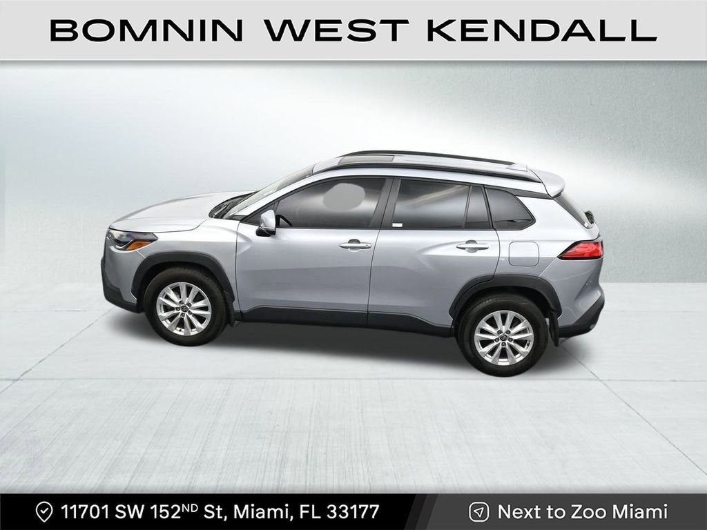 2024 Toyota Corolla Cross LE