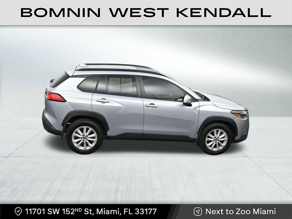 2024 Toyota Corolla Cross LE