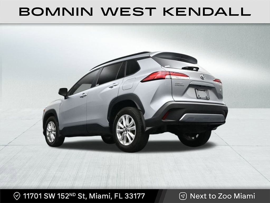 2024 Toyota Corolla Cross LE