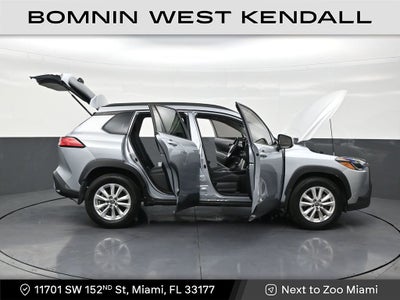 2024 Toyota Corolla Cross LE