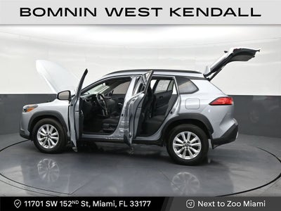 2024 Toyota Corolla Cross LE