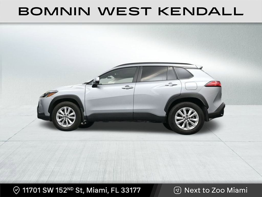 2024 Toyota Corolla Cross LE