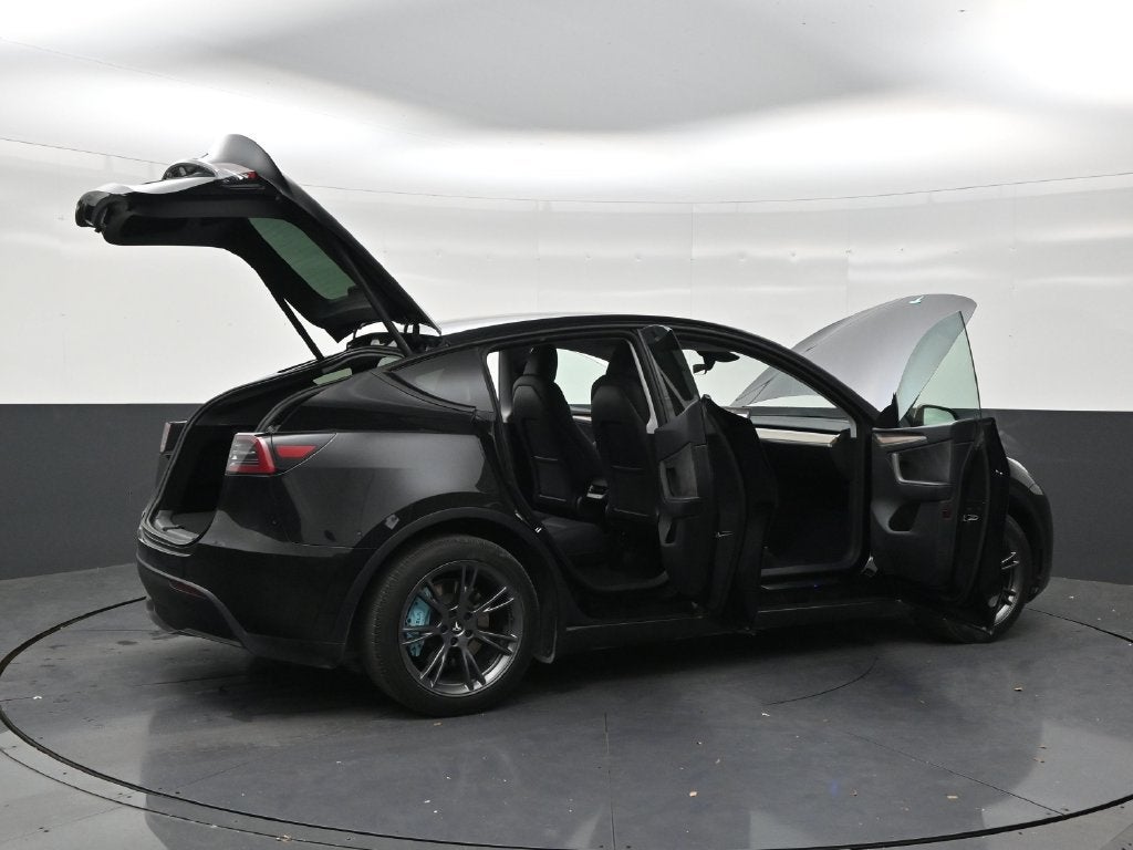 2024 Tesla Model Y LONG RANGE