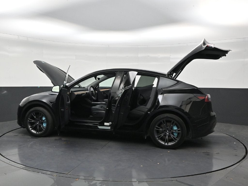2024 Tesla Model Y LONG RANGE