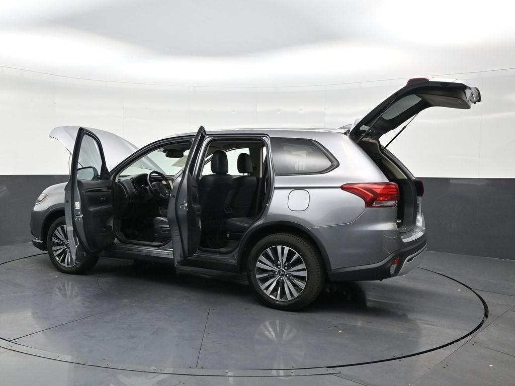 2020 Mitsubishi Outlander SE