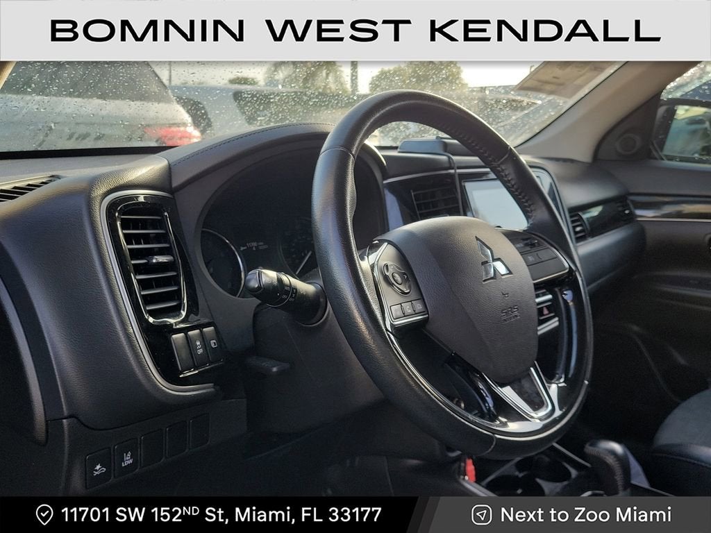 2020 Mitsubishi Outlander SE