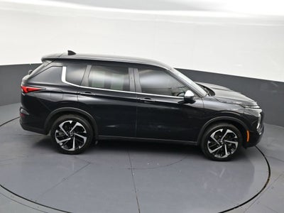 2022 Mitsubishi Outlander ES