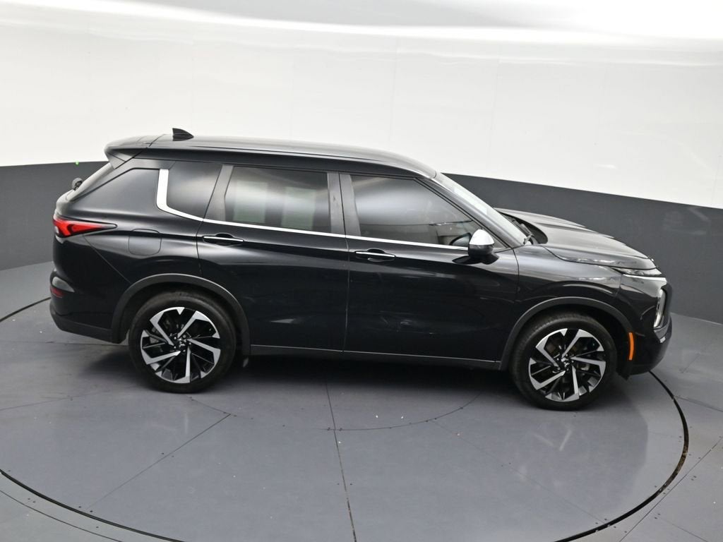 2022 Mitsubishi Outlander ES