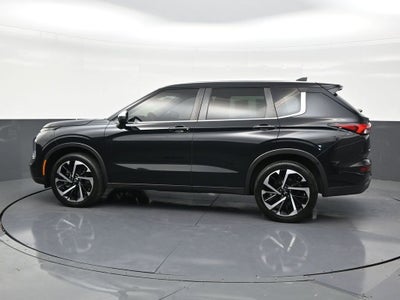 2022 Mitsubishi Outlander ES