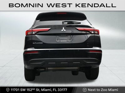 2024 Mitsubishi Outlander ES