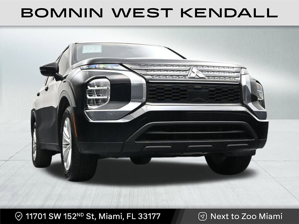 2024 Mitsubishi Outlander ES