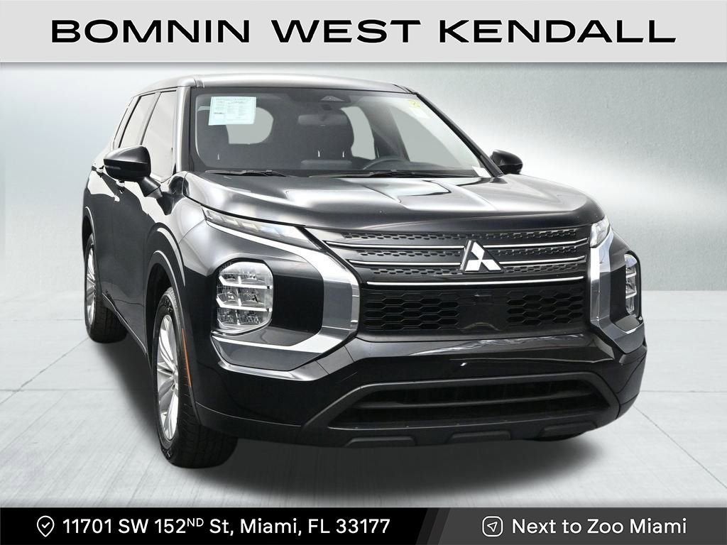 2024 Mitsubishi Outlander ES