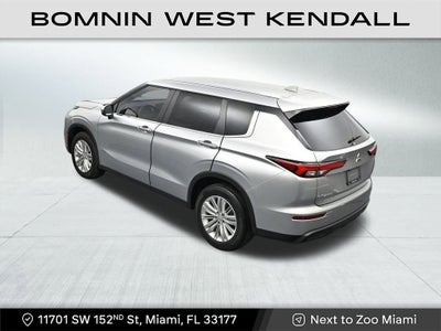 2024 Mitsubishi Outlander ES