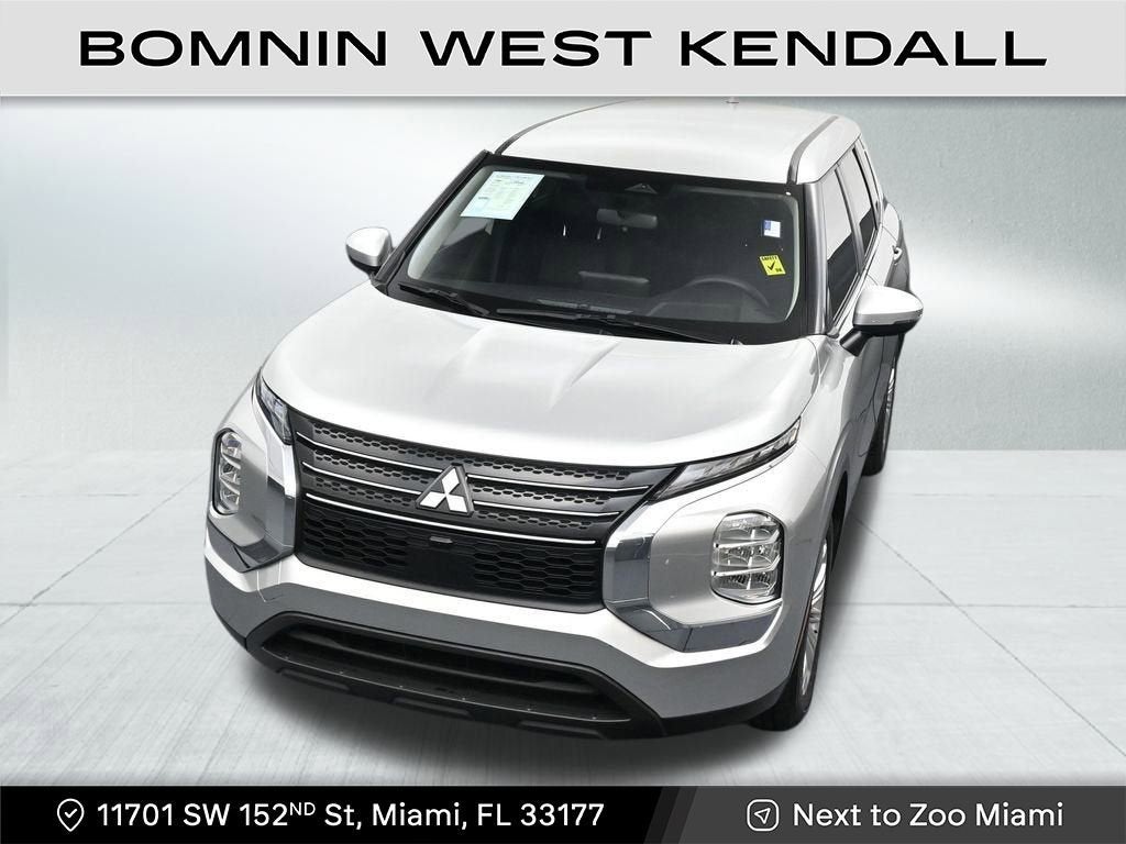 2024 Mitsubishi Outlander ES