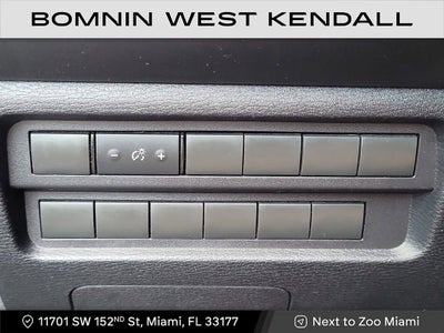 2024 Mitsubishi Outlander ES