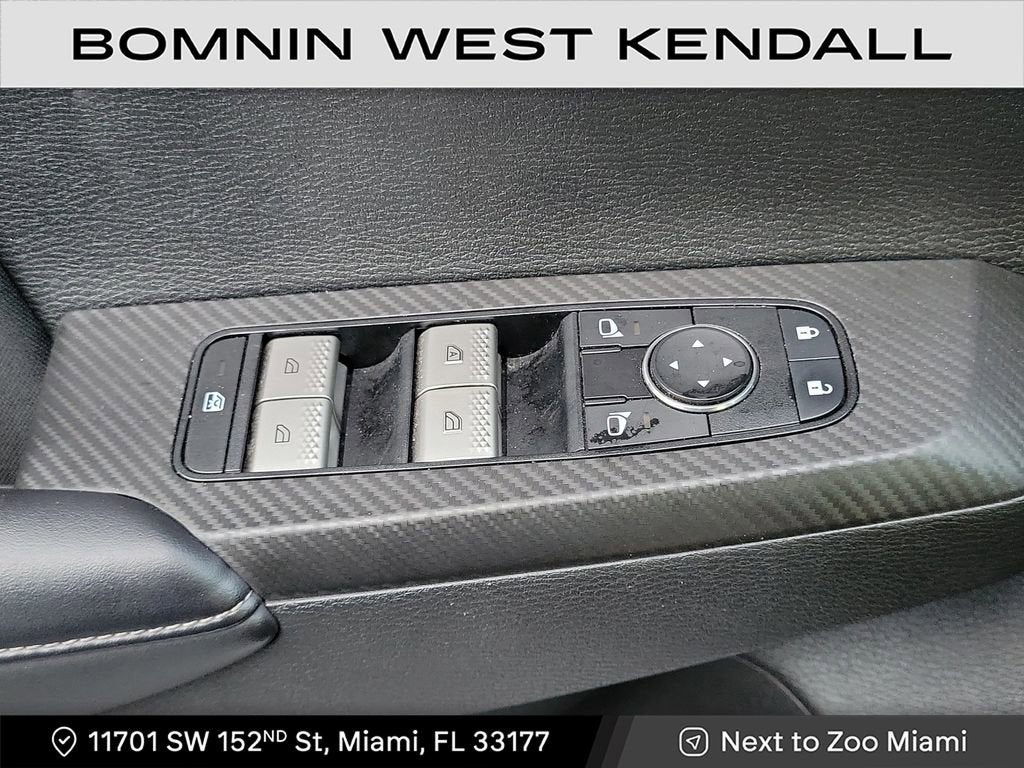 2024 Mitsubishi Outlander ES