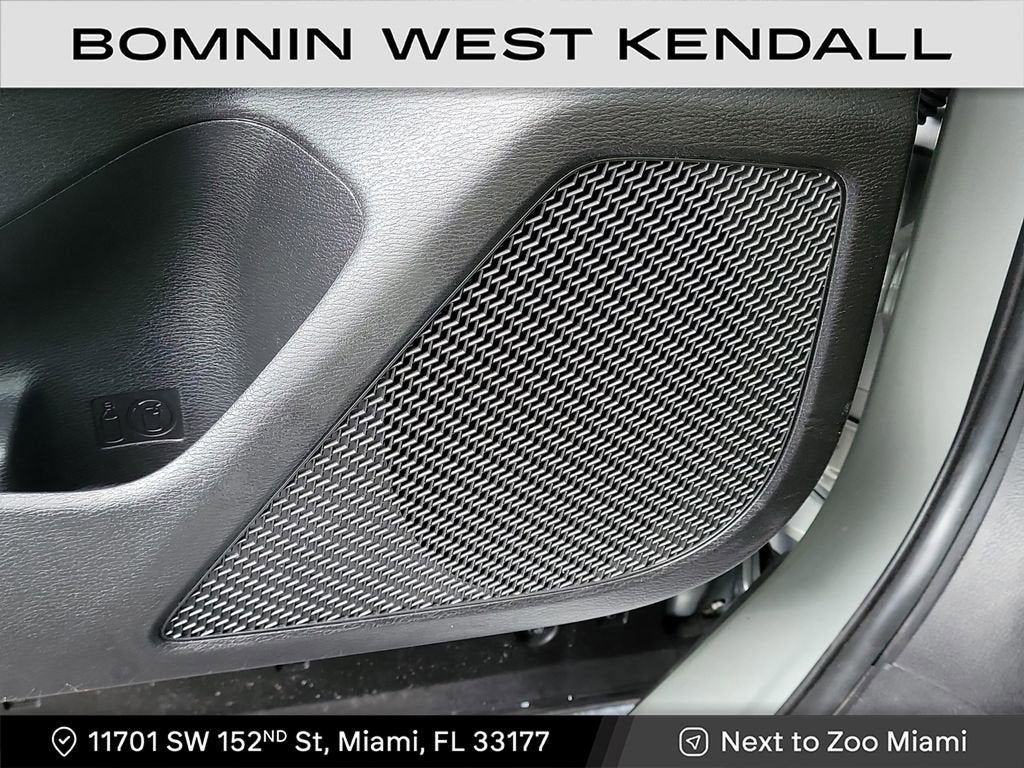 2024 Mitsubishi Outlander ES