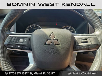 2024 Mitsubishi Outlander ES