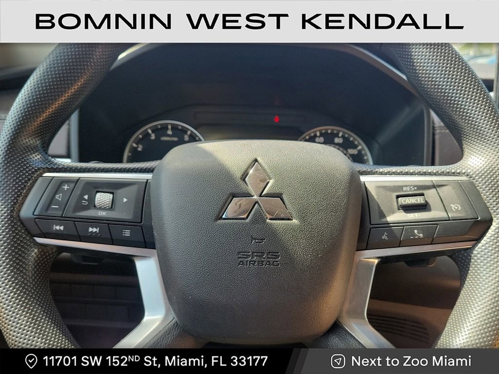 2024 Mitsubishi Outlander ES