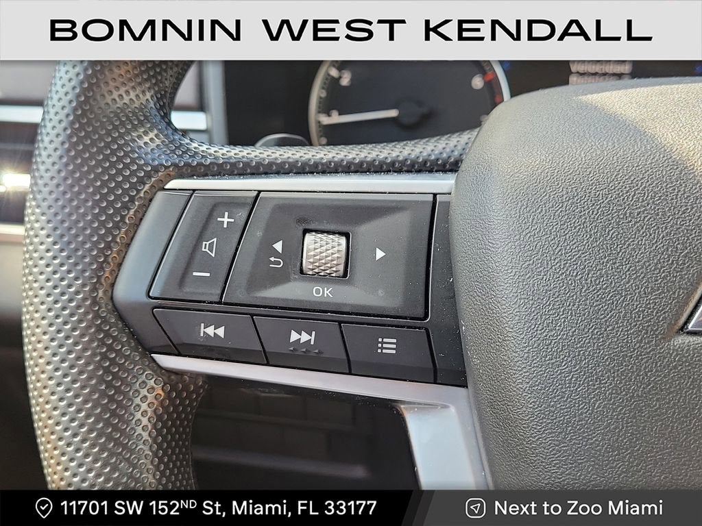 2024 Mitsubishi Outlander ES