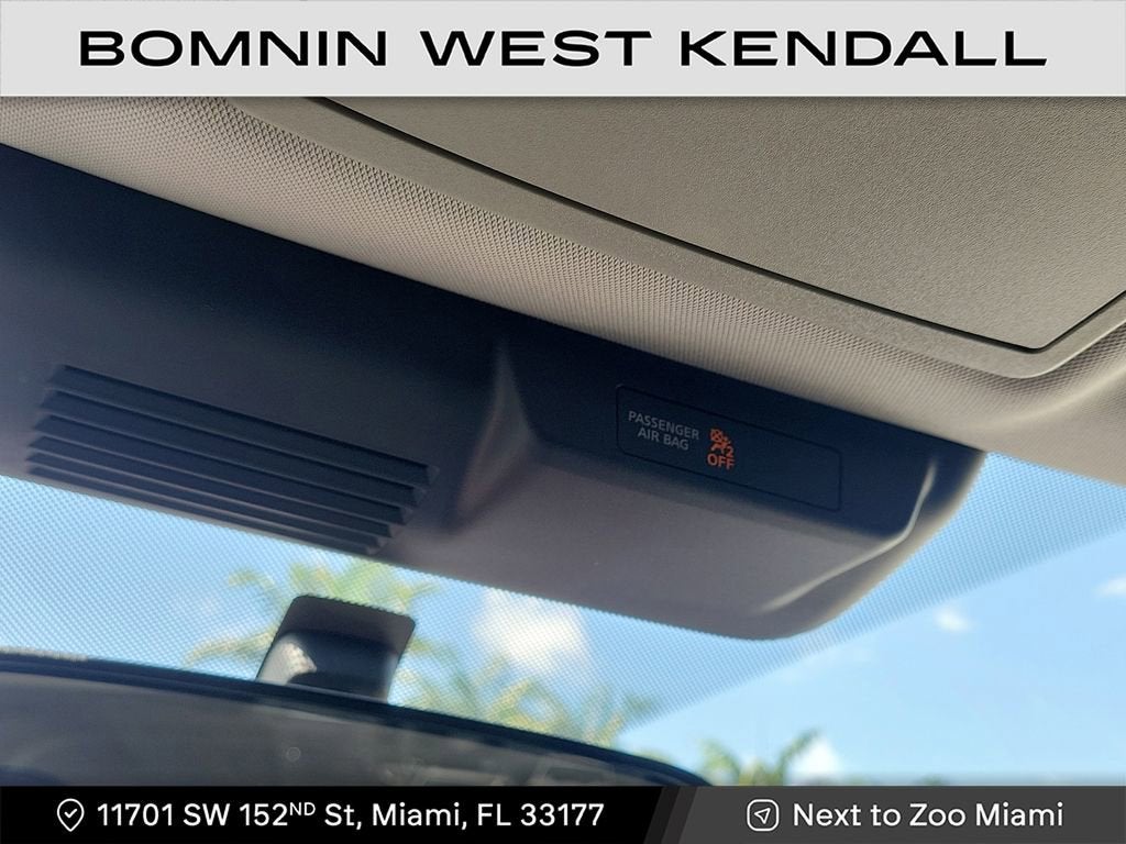 2024 Mitsubishi Outlander ES