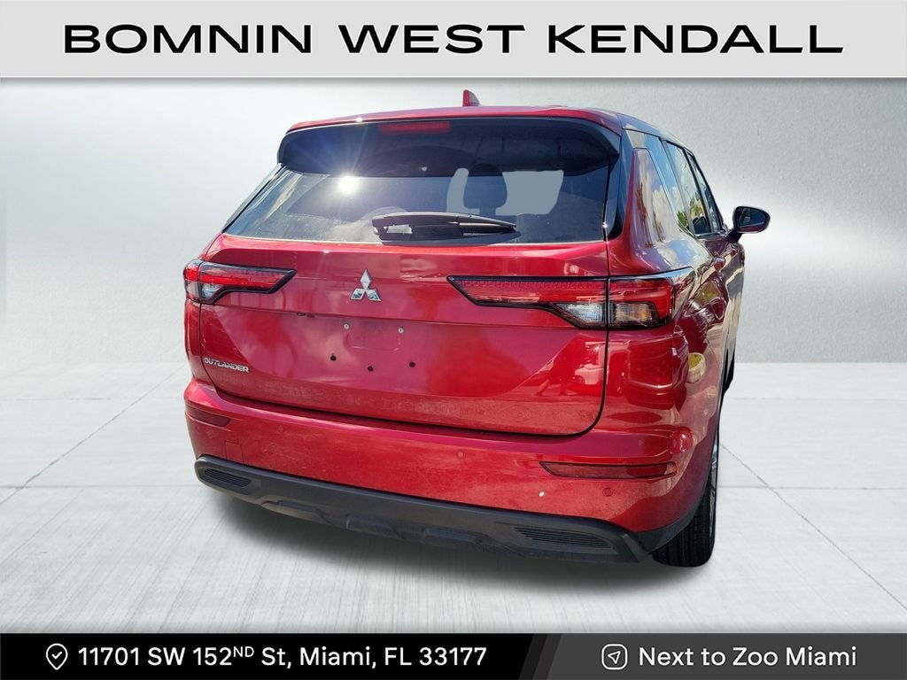 2024 Mitsubishi Outlander ES