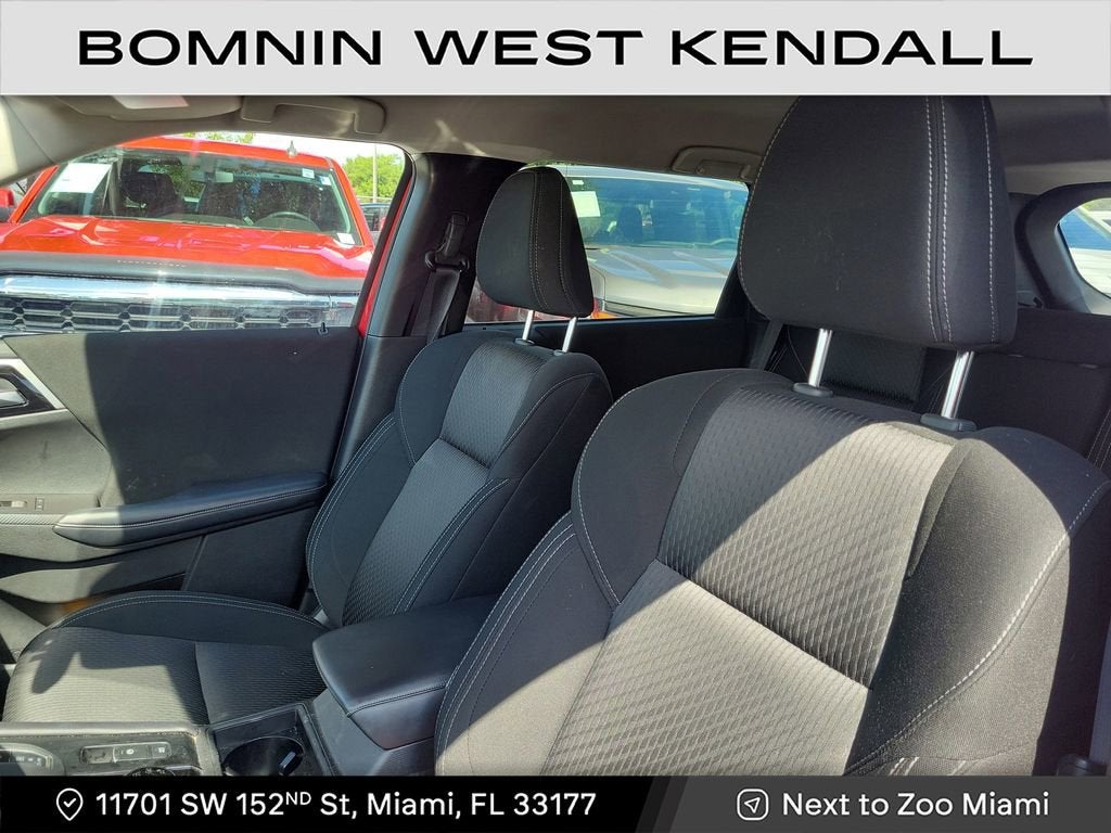 2024 Mitsubishi Outlander ES