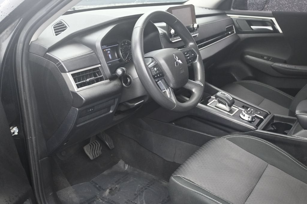 2024 Mitsubishi Outlander ES 2.5 2WD