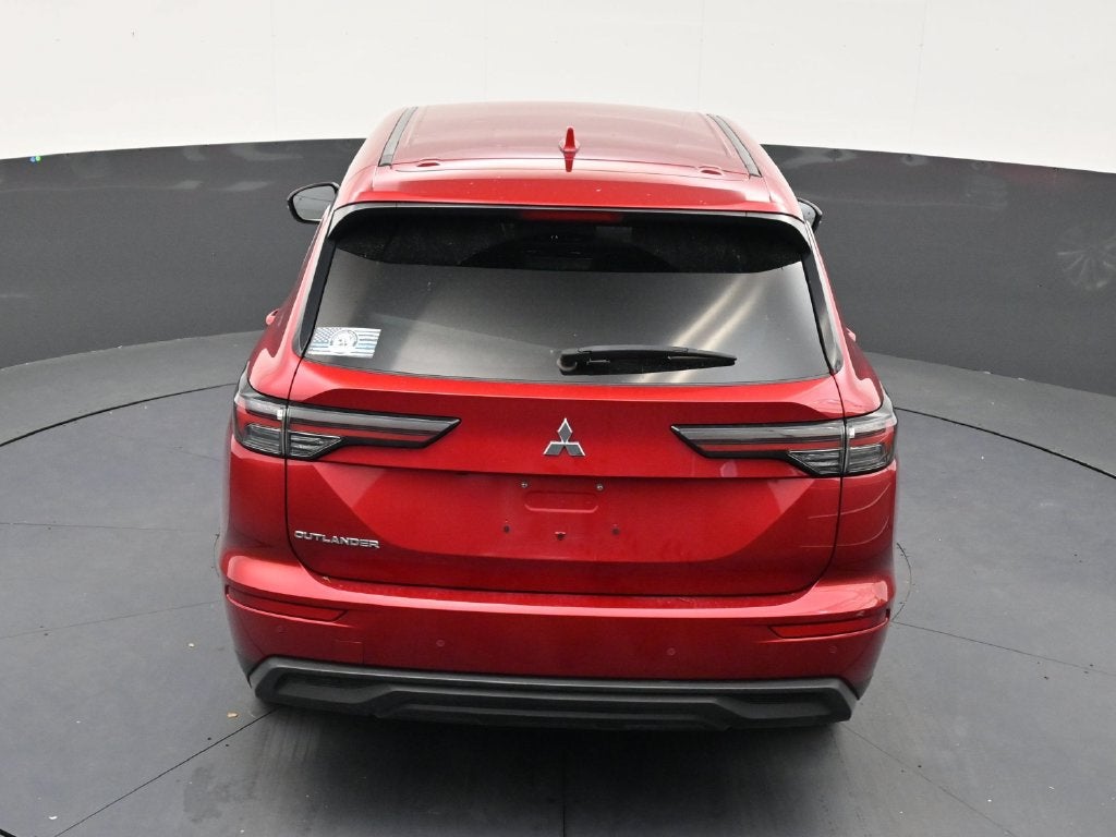 2025 Mitsubishi Outlander ES