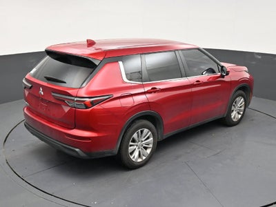 2025 Mitsubishi Outlander ES