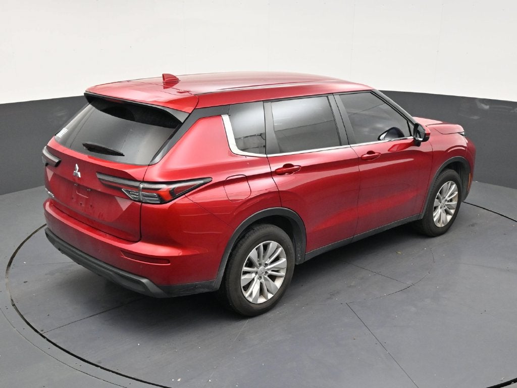2025 Mitsubishi Outlander ES