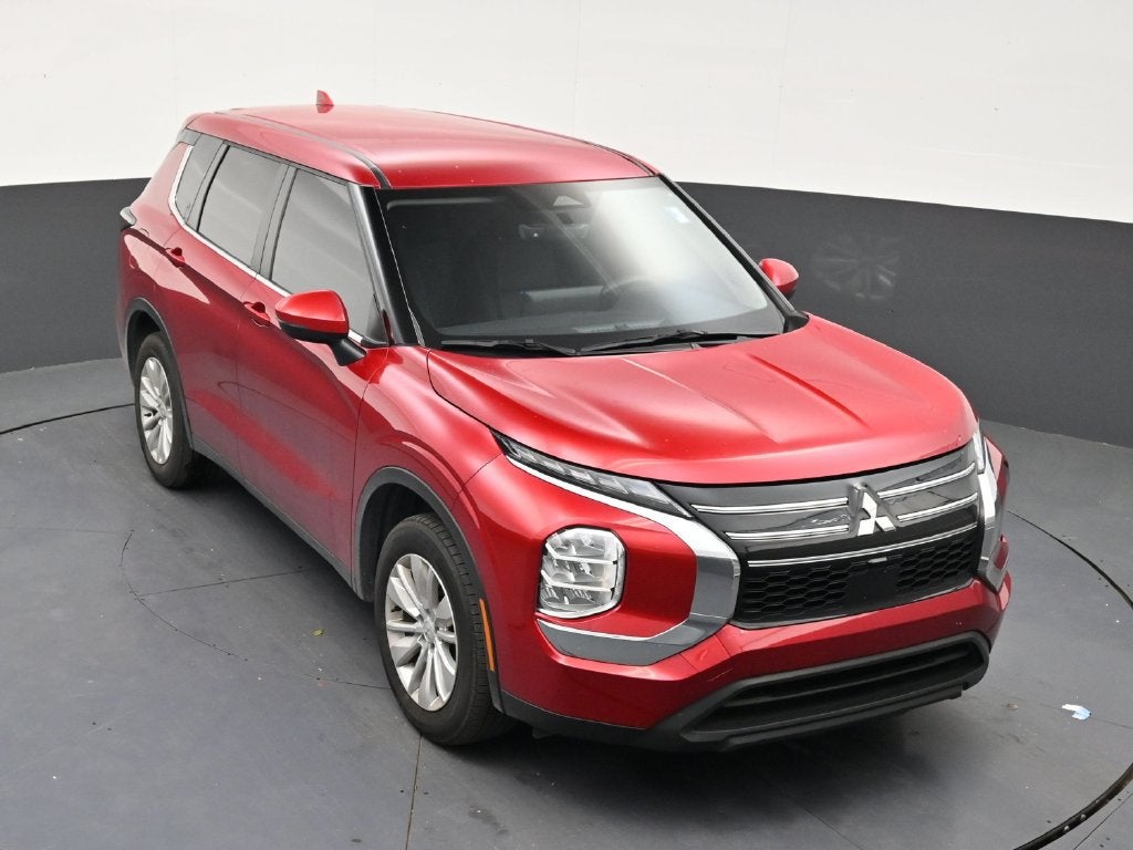 2025 Mitsubishi Outlander ES