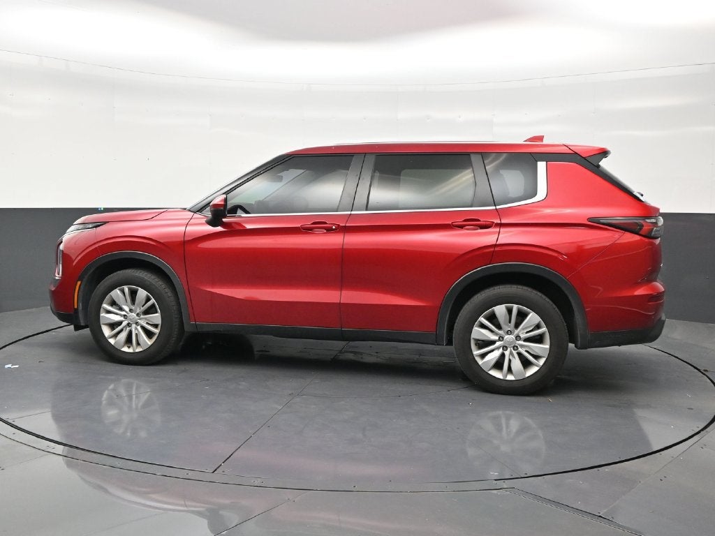 2025 Mitsubishi Outlander ES