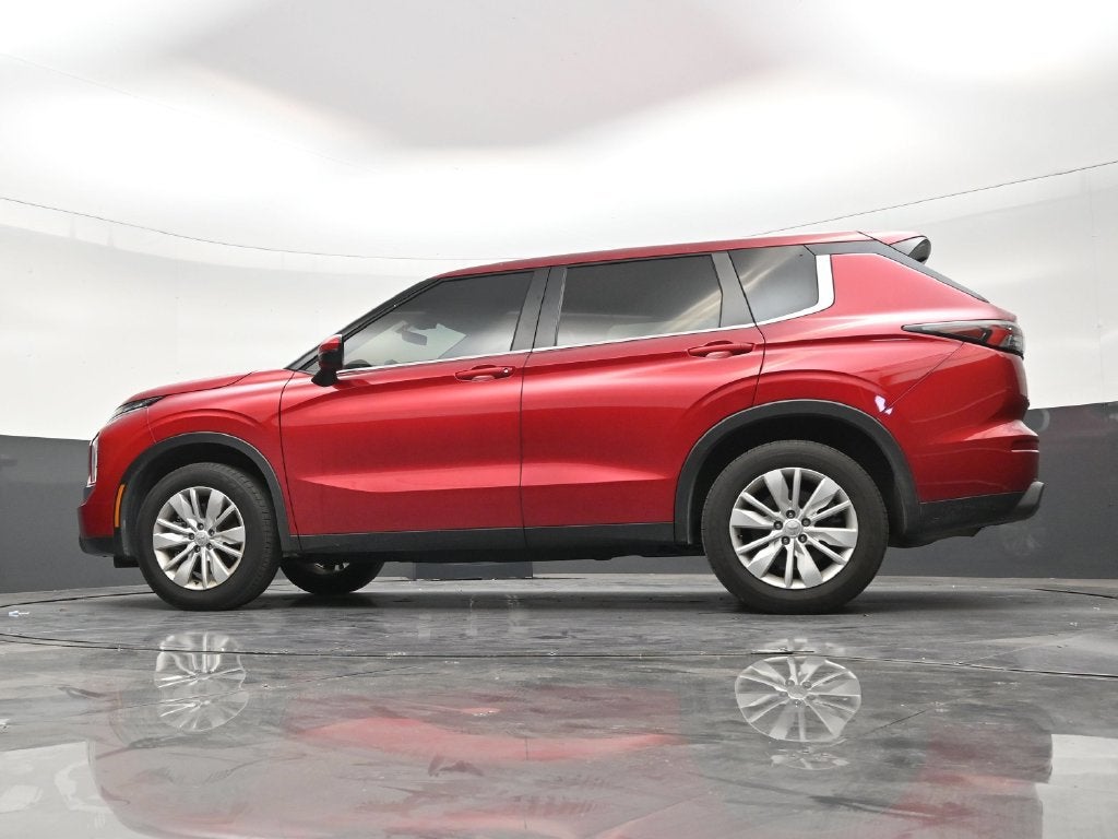 2025 Mitsubishi Outlander ES