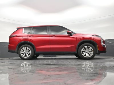 2025 Mitsubishi Outlander ES