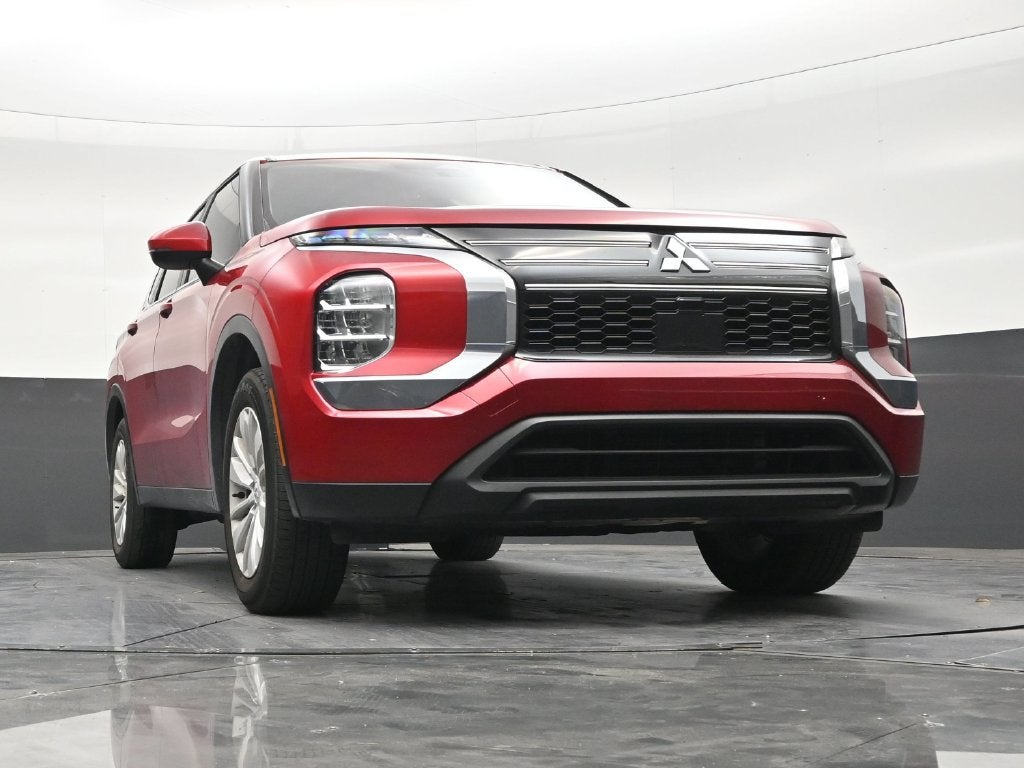 2025 Mitsubishi Outlander ES
