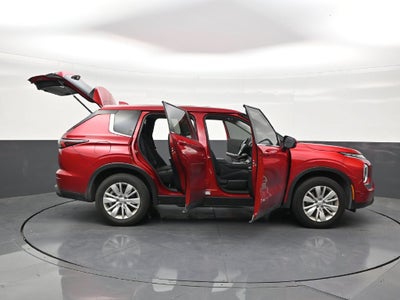 2025 Mitsubishi Outlander ES