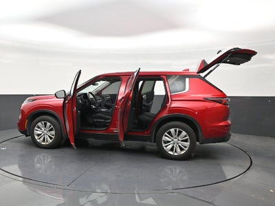 2025 Mitsubishi Outlander ES