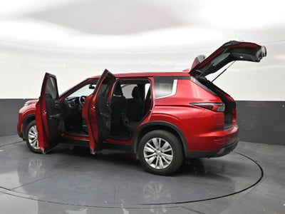 2025 Mitsubishi Outlander ES