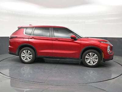 2025 Mitsubishi Outlander ES