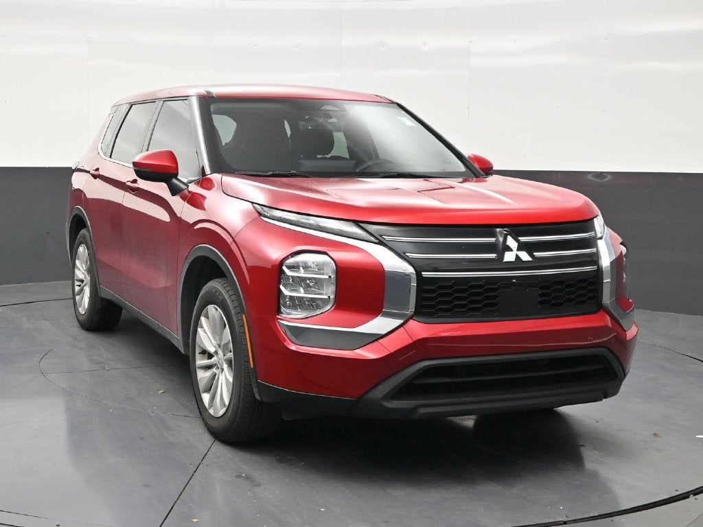 2025 Mitsubishi Outlander ES