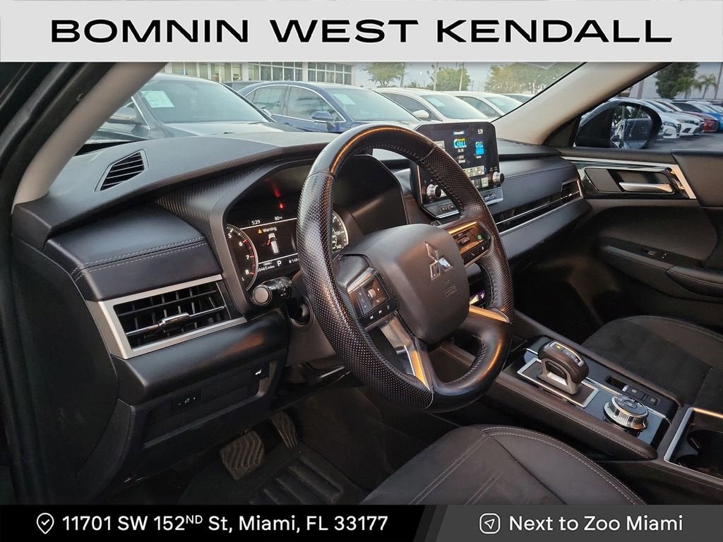 2024 Mitsubishi Outlander SE