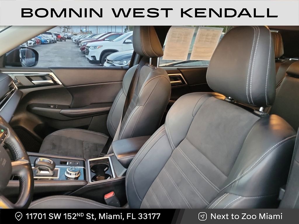 2024 Mitsubishi Outlander SE