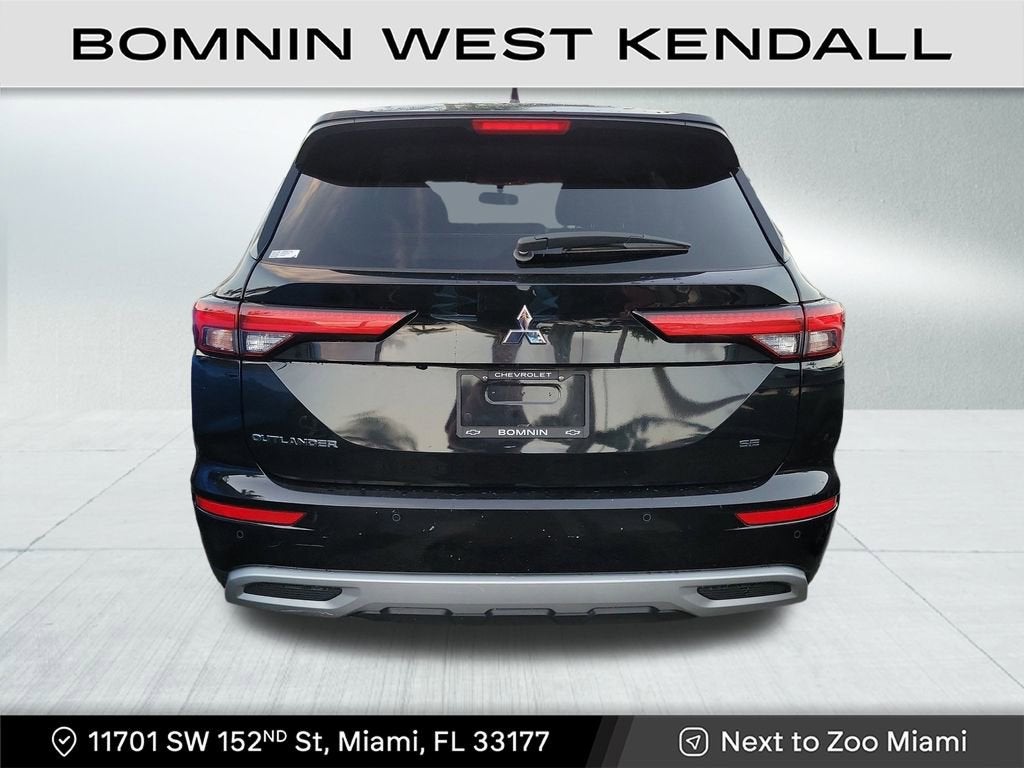 2024 Mitsubishi Outlander SE