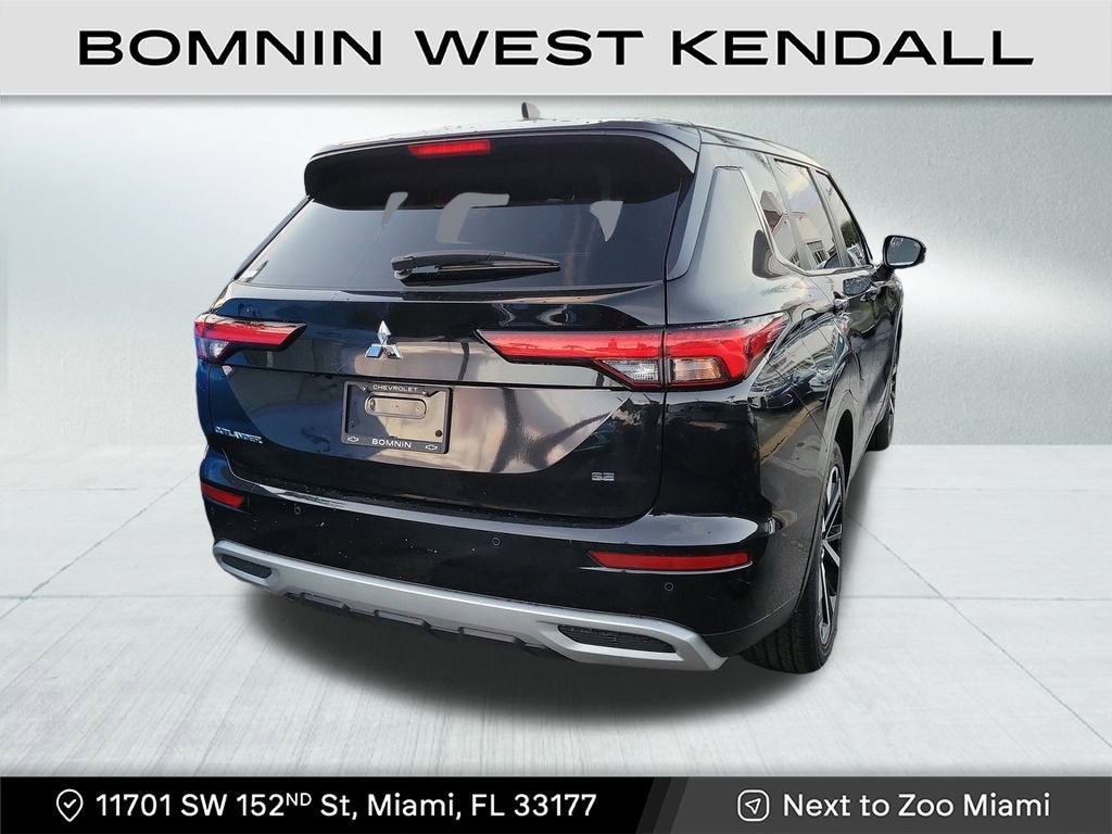 2024 Mitsubishi Outlander SE