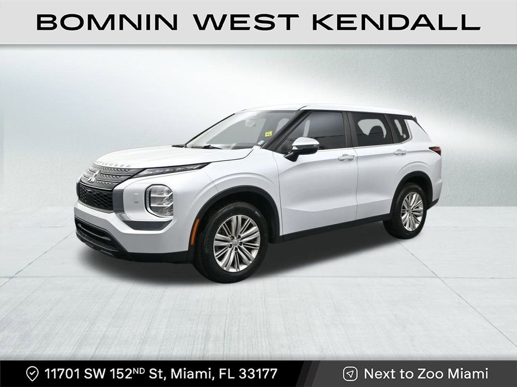 2022 Mitsubishi Outlander ES